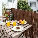 Comfort With Balcony By Lovelystay * Lisbona