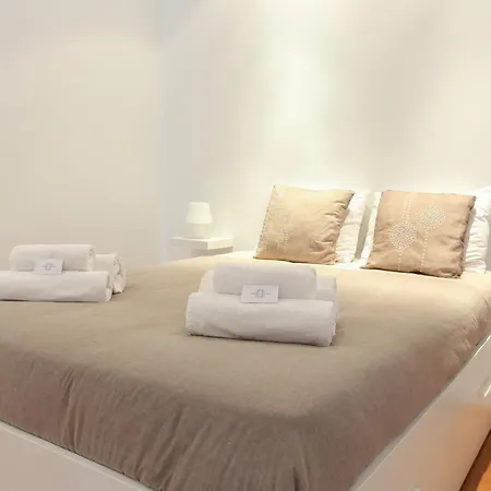 Daire Comfort With Balcony By Lovelystay Lisboa
